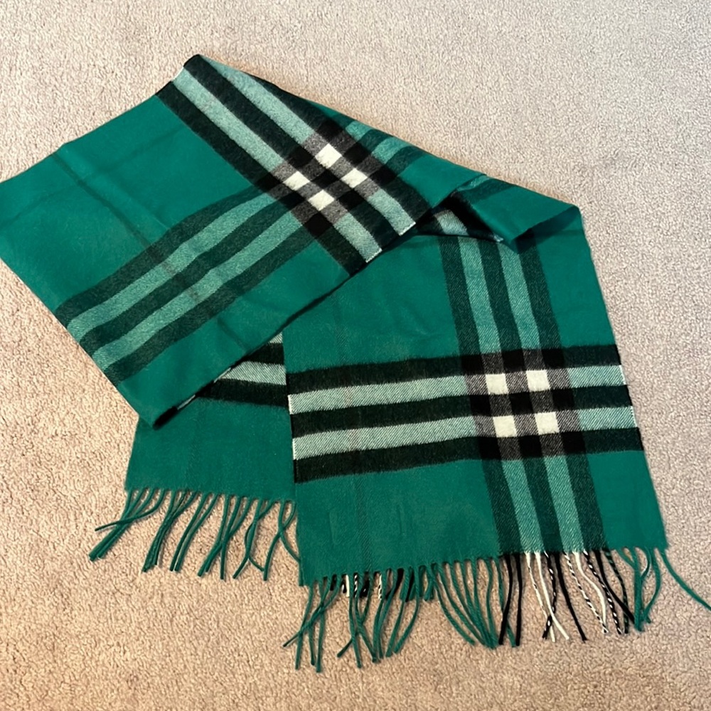 Burberry London Scarf 100% Cashmere Green Black scarf
